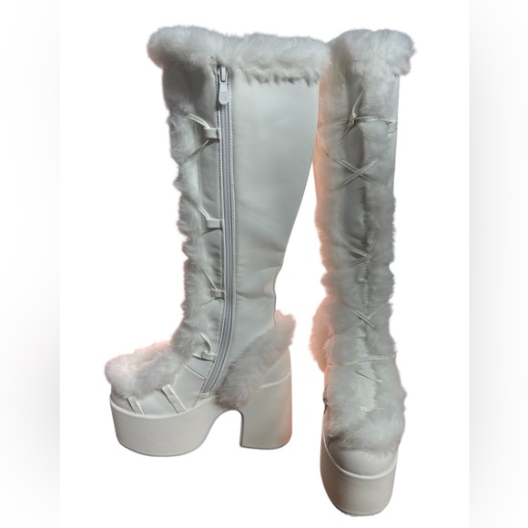 Shoes - White Faux Fur Platform Boots EU 40 US 9.5 - 10 Chunky Heel Side Zipper Rave